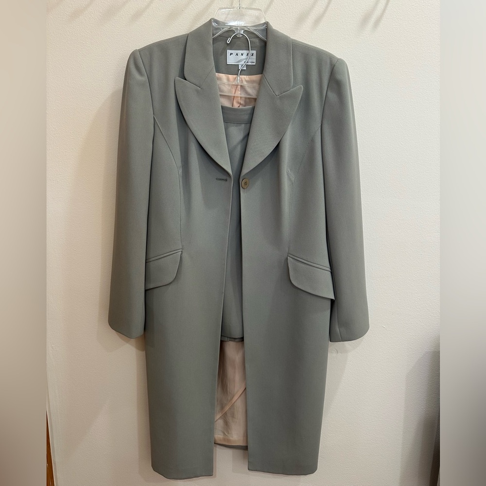 Vintage Paniz Women's Classic Gray Suit Jacket & Skirt Set